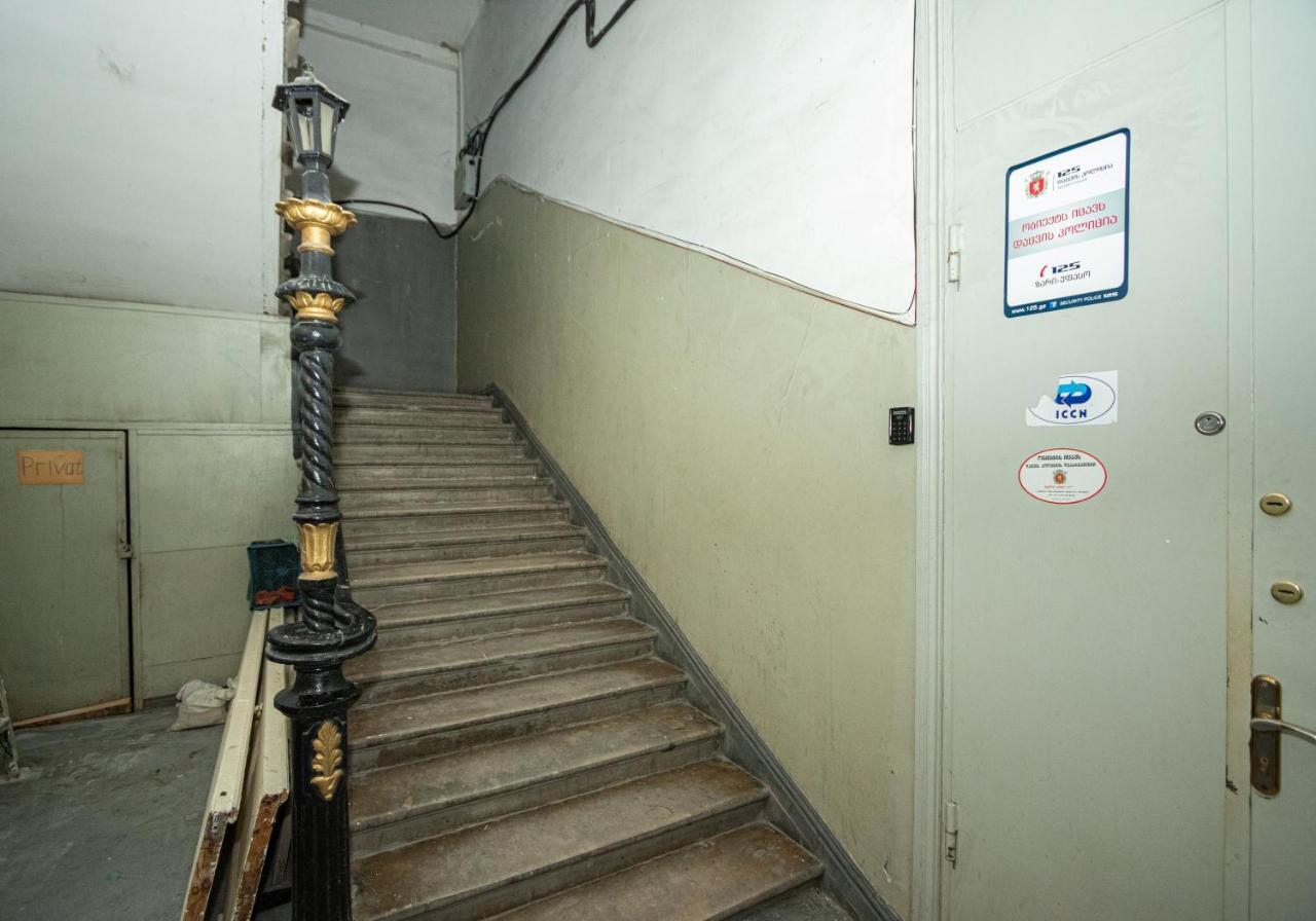 Barnaba Apartment Tbilisi Eksteriør bilde