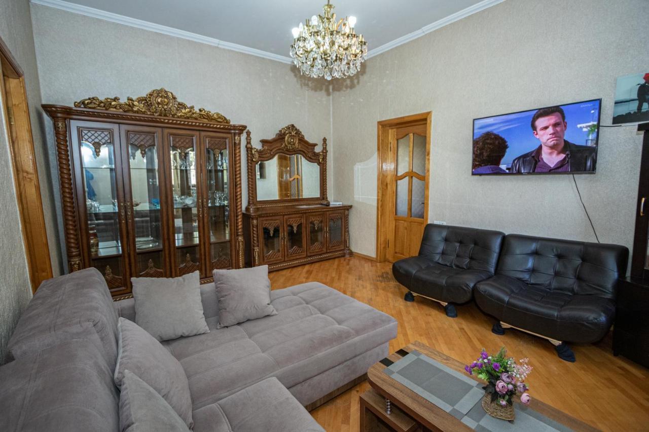 Barnaba Apartment Tbilisi Eksteriør bilde